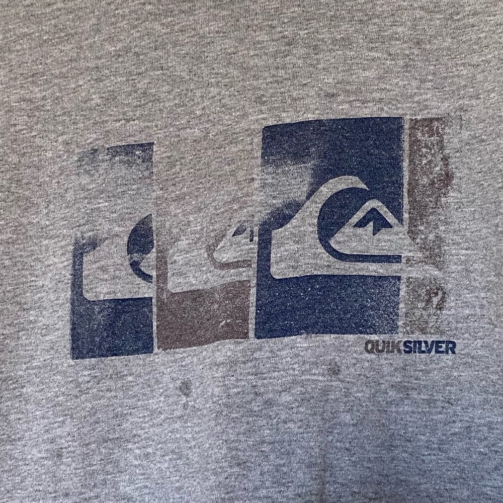 Quicksilver Mens Large T-shirt faded grey logo